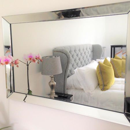 The Annex Apartment คาร์ลไอเอิล ภายนอก รูปภาพ