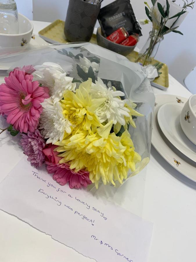The Annex Apartment คาร์ลไอเอิล ภายนอก รูปภาพ